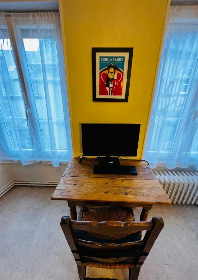 A La Maison - Hebergement De Luxe Domfront  Buitenkant foto