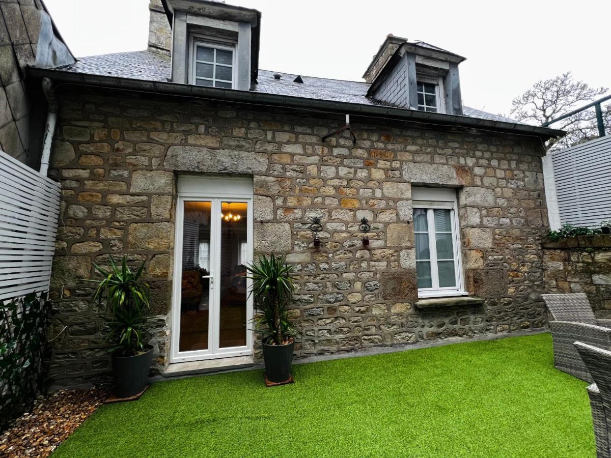 A La Maison - Hebergement De Luxe Domfront  Buitenkant foto